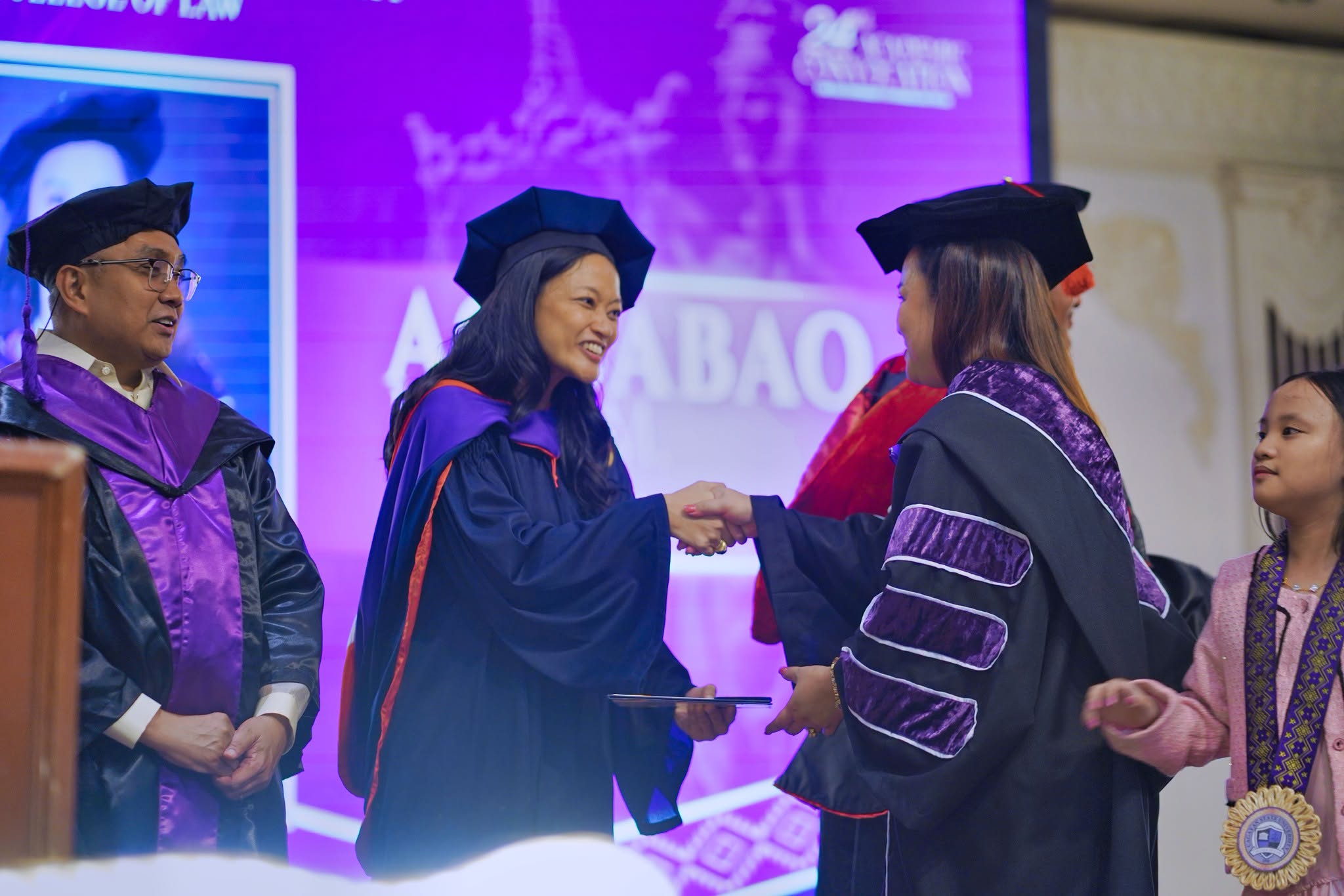 24TH-GRAD-COL-PHOTOSET photo 32